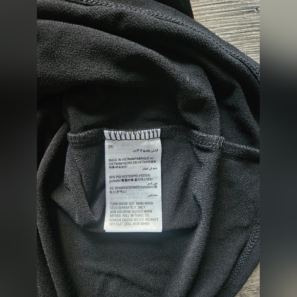 🩷💜Alfani Blouse 2X Black Top Tiered Bell Sleeve Rhinestones Beads💛🩷 - Picture 5 of 8